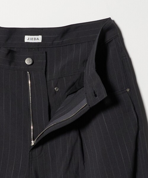 Jieda（ジエダ）の「＜JIEDA＞ストライプ ワイド ワンタック パンツ（スラックス・メンズ・ネイビー/ダークグレー・2/1）」の7枚目の写真