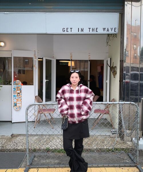 HELLO SUNRISE(ハローサンライズ)の「HS Check Hooded JKT_Burgundy(パーカー・レディース・バーガンディー・SMALL/MEDIUM/LARGE)」の5枚目の写真