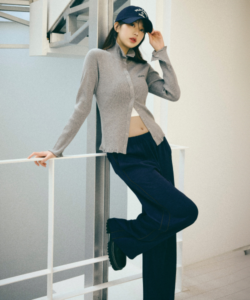 ROLAROLA（ロラロラ）の「SIDE LINE TRACK PANTS NAVY（スウェットパンツ・レディース・ネイビー・S/M）」の2枚目の写真