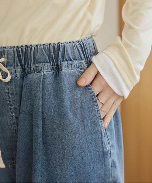 ANGIE(アンジー)の「【丈が選べる】デニムイージーパンツ(デニムパンツ・レディース・ブルー/ライトブルー・MT/MEDIUM)」の22枚目の写真