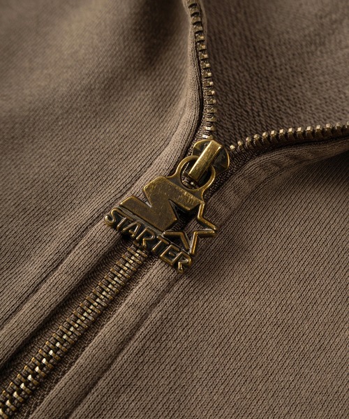 STARTER（スターター）の「【88】【STARTER/スターター】ピグメント加工 裏毛 エンボス サークルロゴ ハーフジップパーカー（パーカー・メンズ・チャコールグレー/グリーン/ブラウン・M/L/XL）」の11枚目の写真