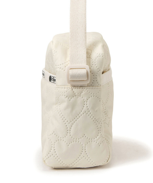 LeSportsac(レスポートサック)の「DANIELLA CROSSBODY エクリュハートデボス(ショルダーバッグ・レディース・ホワイト・FREE)」の5枚目の写真
