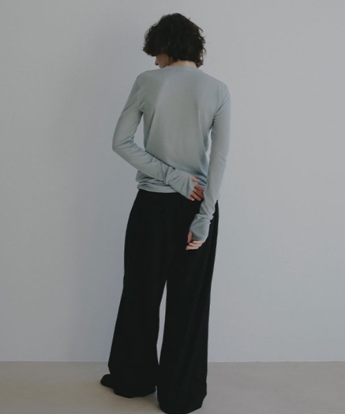 ETRE TOKYO（エトレトウキョウ）の「ウールフライスヘンリーネックプルオーバー（Tシャツ/カットソー・レディース・アイボリー/チャコール/ブルー/ピンク・FREE）」の16枚目の写真