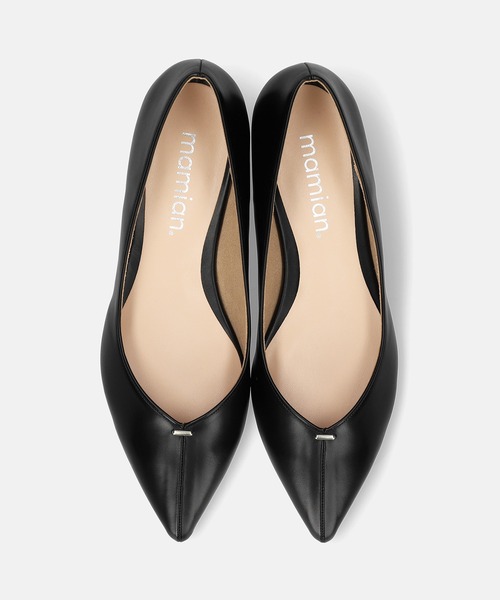 MAMIAN（マミアン）の「メタルパーツ フラットシューズ（パンプス・レディース・ホワイト/ブラック/ブラック系その他・24.5cm/24.0cm/23.5cm/23.0cm/22.5cm/25.0cm）」の4枚目の写真