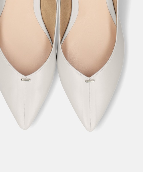 MAMIAN（マミアン）の「メタルパーツ フラットシューズ（パンプス・レディース・ホワイト/ブラック/ブラック系その他・24.5cm/24.0cm/23.5cm/23.0cm/22.5cm/25.0cm）」の14枚目の写真