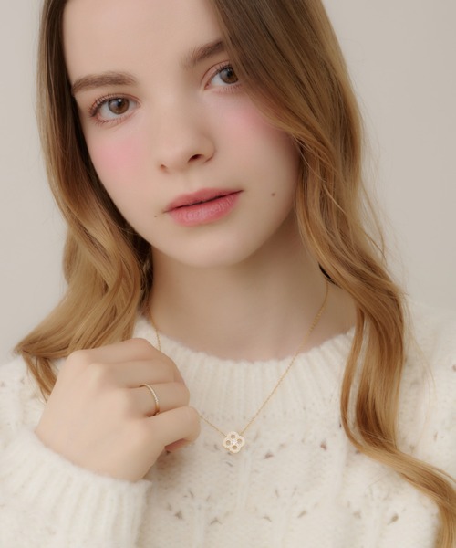 TITTY&CO.(ティティーアンドコー)の「【Monnette】フラワーモチーフネックレス(ネックレス・レディース・シルバー/ゴールド・FREE)」の4枚目の写真