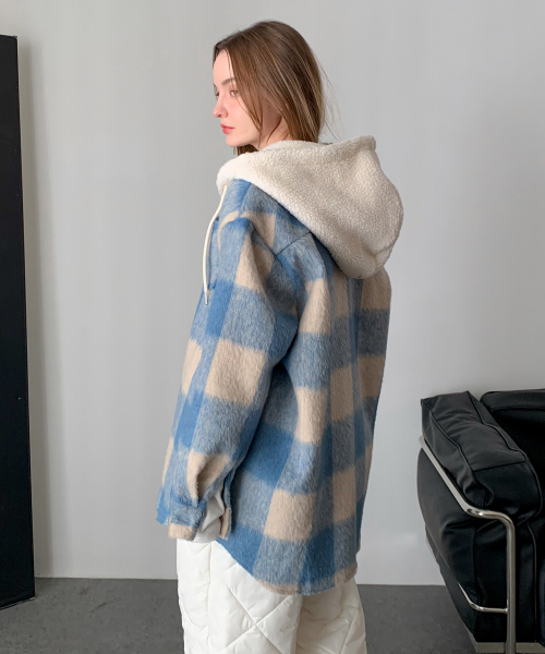 VASCARA(バスカラ)の「Overfit Check Hooded Shirt (3colors)(シャツ/ブラウス・レディース・スカイブルー/ブラック/レッド・FREE)」の4枚目の写真