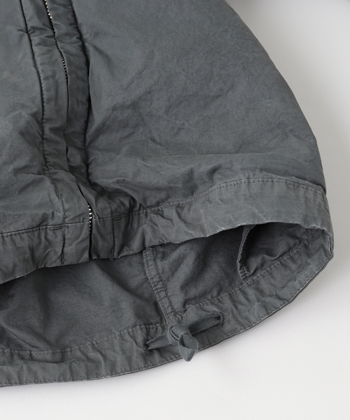 C.P. COMPANY（シーピーカンパニー）の「C.P.Company / シーピーカンパニー MICRO-REPS HOODED LENS JACKET（ブルゾン・メンズ・ブラック系その他/アイボリー・LARGE/MEDIUM/SMALL）」の6枚目の写真