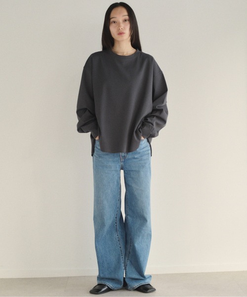 SOYEN(ソイエン)の「バックテールオーバーサイズロングスリーブTシャツ/セットアップ可(Tシャツ/カットソー・レディース・オートミール/チャコール・F)」の4枚目の写真