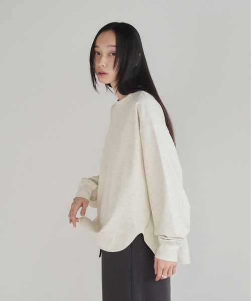 SOYEN(ソイエン)の「バックテールオーバーサイズロングスリーブTシャツ/セットアップ可(Tシャツ/カットソー・レディース・オートミール/チャコール・F)」の16枚目の写真