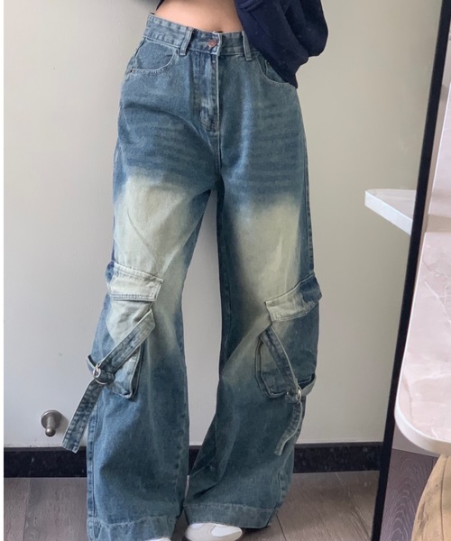 FUNdaysion(ファンデイション)の「ルーズカーゴデニムパンツ(デニムパンツ・レディース・ブルー・S/M/L)」の8枚目の写真