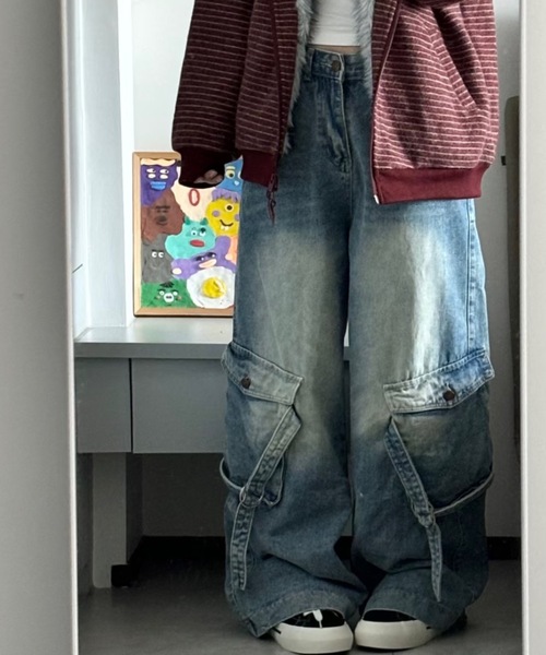 FUNdaysion(ファンデイション)の「ルーズカーゴデニムパンツ(デニムパンツ・レディース・ブルー・S/M/L)」の10枚目の写真
