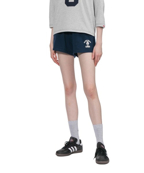 A BATHING APE(アベイシングエイプ)の「BABY DOPPY PRINTED SWEAT SHORTS(スウェットパンツ・レディース・ホワイト/ネイビー・SMALL/X-SMALL)」の6枚目の写真