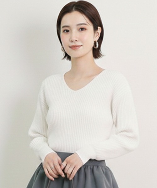 Cinderella(シンデレラ)の「トップス ニット レディース 春 秋 冬 カジュアル 長袖 リブニット Vネック ゆったり おしゃれ かわいい オフィスカジュアル 無地 シンプル 縦ストライプ きれいめ 上品 フリーサイズ ミドル丈 シンプル リブ 女性 大人 綿100% 柔らかい ふんわり 痛くない(ニット/セーター・レディース・イエロー/ブラック/オフホワイト・FREE)」の2枚目の写真
