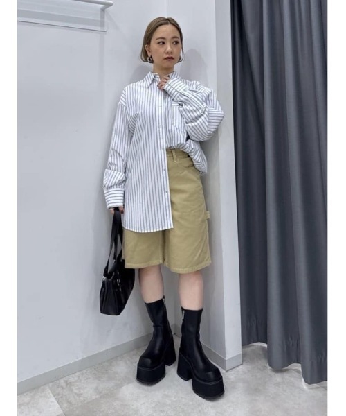 SLY（スライ）の「ESQWE PAINTER HALF PTTHROW エスクェペインターハーフパンツ 春服（デニムパンツ・レディース・ライトブルー/ベージュ・0/1）」の16枚目の写真
