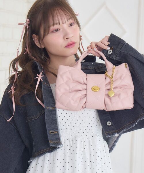 RETRO GIRL(レトロガール)の「キルトリボンショルダーバッグ(ショルダーバッグ・レディース・ピンク/オフホワイト/ブラック・ONE SIZE)」の13枚目の写真