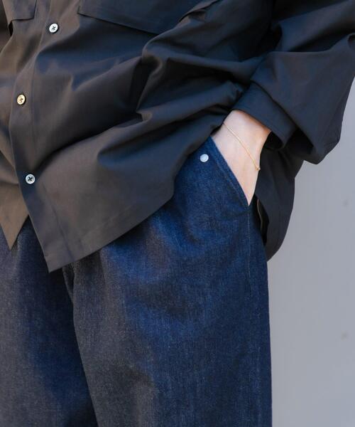 URBAN RESEARCH（アーバンリサーチ）の「Wide Dad　DAD EASY WIDE DENIM PANTS（デニムパンツ・メンズ・ブルー・1/2）」の7枚目の写真