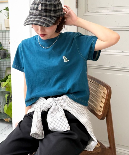 DOUBLE NAME（ダブルネーム）の「【m:rex】ミニ恐竜ワッペンコンパクトTEE（Tシャツ/カットソー・レディース・ブラック/オフホワイト/ブルー・FREE）」の3枚目の写真