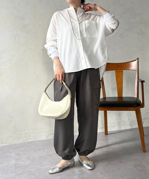 un dix cors（アンディコール）の「バックテープ麻調シャツ（シャツ/ブラウス・レディース・ネイビー/オフホワイト/グレー/ブラック・FREE）」の9枚目の写真