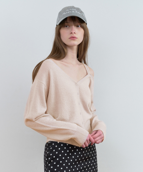ROLAROLA(ロラロラ)の「ONE OFF SHOULDER CARDIGAN L/PINK(カーディガン/ボレロ・レディース・ライトピンク・FREE)」の2枚目の写真