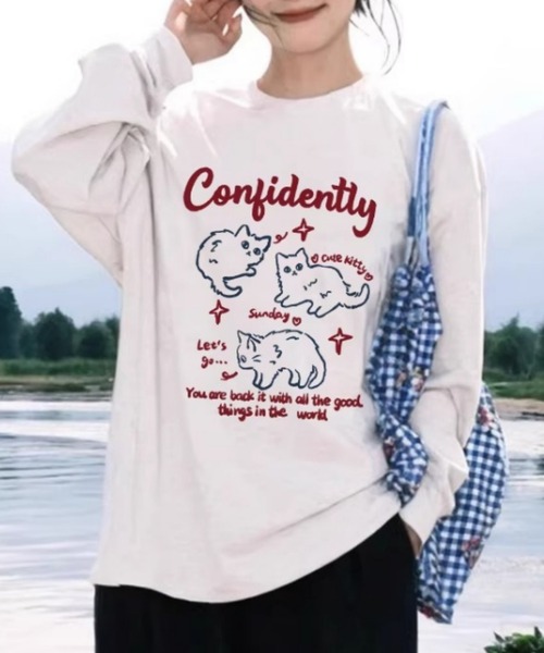 Vipoa(ヴィポア)の「CATロゴプリントカットソー(Tシャツ/カットソー・レディース・ホワイト/ブラック・FREE)」の1枚目の写真