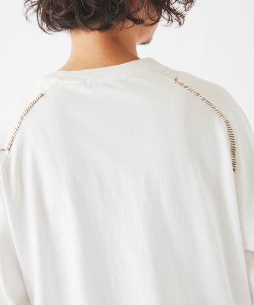 JOURNAL STANDARD relume（ジャーナルスタンダード　レリューム）の「ハンドステッチ ラグラン ロンT（Tシャツ/カットソー・メンズ・ホワイト系その他/ブルー系その他/ブラックミックス・MEDIUM/LARGE）」の5枚目の写真