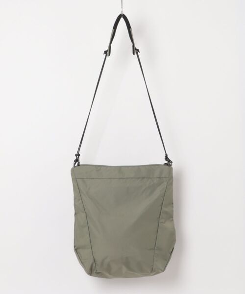 SALOMON（サロモン）の「SALOMON/サロモン ショルダーバッグ パッカブル ACS PACKABLE TOTE BAG 14L（ショルダーバッグ・メンズ・ブラック/グリーン・FREE）」の13枚目の写真