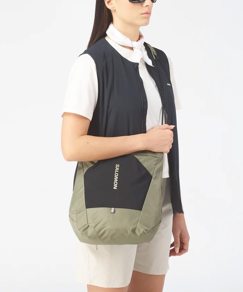 SALOMON（サロモン）の「SALOMON/サロモン ショルダーバッグ パッカブル ACS PACKABLE TOTE BAG 14L（ショルダーバッグ・メンズ・ブラック/グリーン・FREE）」の11枚目の写真