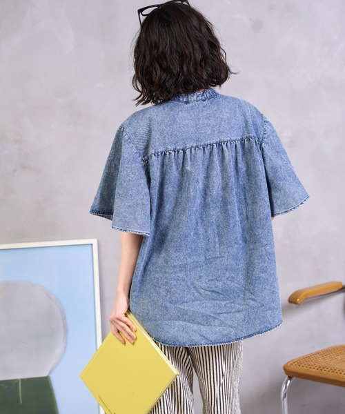 A.D.C.L.(エーディーシーエル)の「袖ボリューム バンドカラー デニムシャツ(シャツ/ブラウス・レディース・ブルー/サックスブルー・M/L)」の13枚目の写真