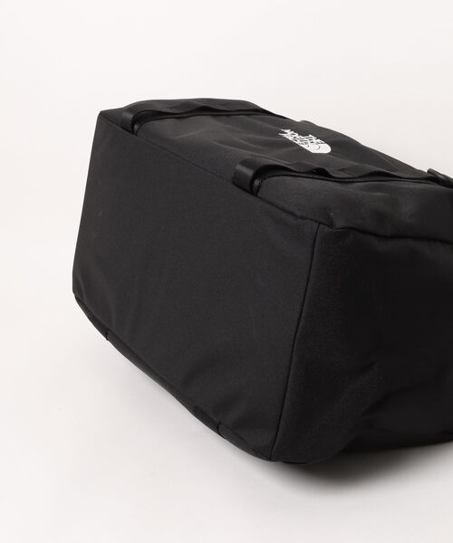VIBGYOR（ヴィブジョー）の「【IZU】 THE NORTH FACE / ザ・ノースフェイス Utility Duffel Bag / ユーティリティ 2WAY ダッフルバッグ 28L（ショルダーバッグ・メンズ・ブラック・FREE）」の12枚目の写真