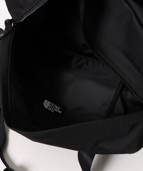 VIBGYOR（ヴィブジョー）の「【IZU】 THE NORTH FACE / ザ・ノースフェイス Utility Duffel Bag / ユーティリティ 2WAY ダッフルバッグ 28L（ショルダーバッグ・メンズ・ブラック・FREE）」の13枚目の写真