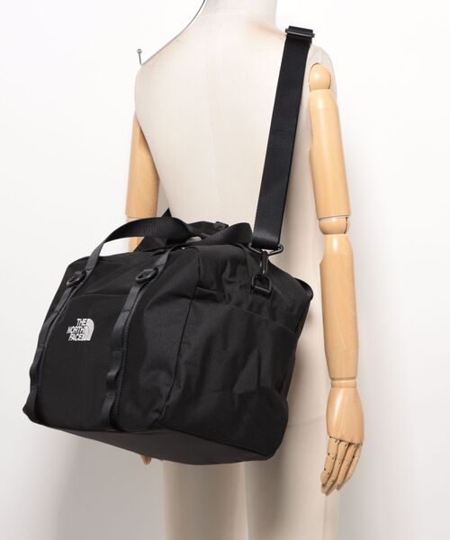VIBGYOR（ヴィブジョー）の「【IZU】 THE NORTH FACE / ザ・ノースフェイス Utility Duffel Bag / ユーティリティ 2WAY ダッフルバッグ 28L（ショルダーバッグ・メンズ・ブラック・FREE）」の14枚目の写真