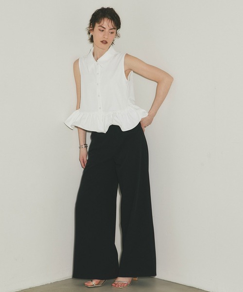 ARVELLIA(アルベリア)の「SLEEVELESS PEPLUM SHIRT(シャツ/ブラウス・レディース・ブラック/ホワイト・M)」の3枚目の写真