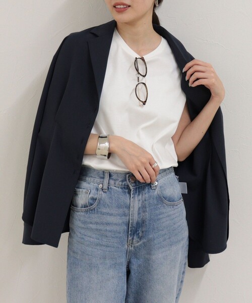 fredy emue(フレディエミュ)の「シルケットスムースフレンチTシャツ(Tシャツ/カットソー・レディース・カーキ/オフホワイト/チャコールグレー/ベージュ・38)」の2枚目の写真