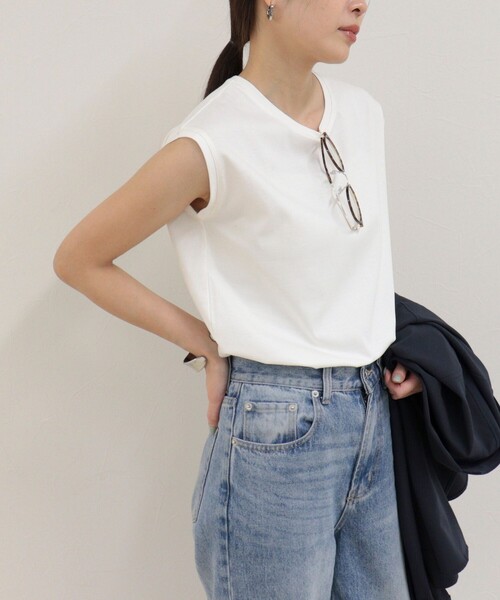 fredy emue(フレディエミュ)の「シルケットスムースフレンチTシャツ(Tシャツ/カットソー・レディース・カーキ/オフホワイト/チャコールグレー/ベージュ・38)」の20枚目の写真