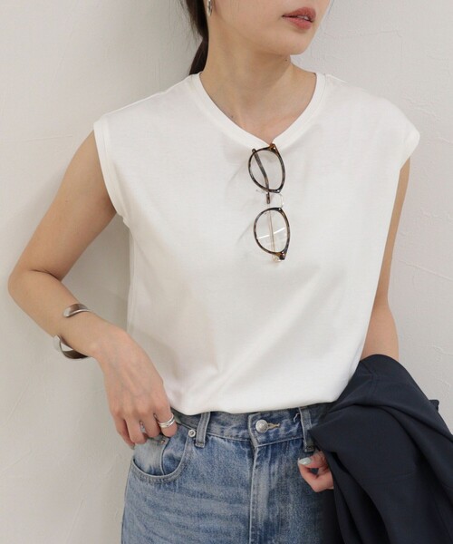 fredy emue(フレディエミュ)の「シルケットスムースフレンチTシャツ(Tシャツ/カットソー・レディース・カーキ/オフホワイト/チャコールグレー/ベージュ・38)」の18枚目の写真