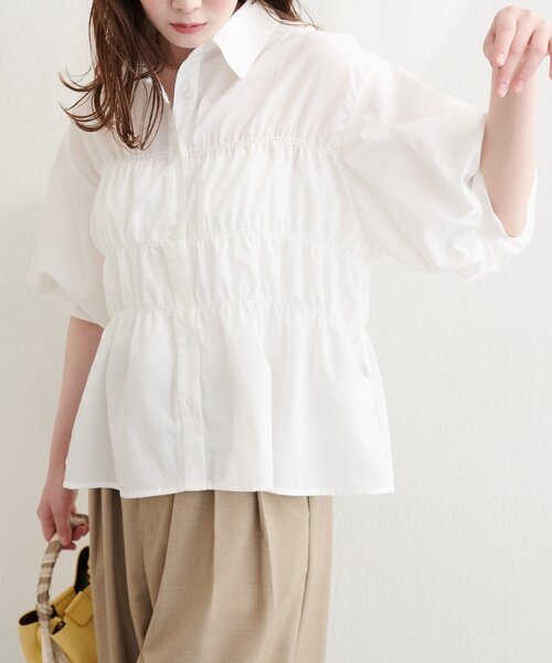 natural couture(ナチュラルクチュール)の「シャーリングパフスリーブブラウス(シャツ/ブラウス・レディース・イエロー系その他/サックスブルー/ブラック/ブルー/オフホワイト・MEDIUM)」の7枚目の写真