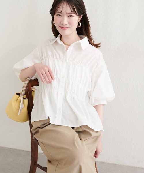 natural couture(ナチュラルクチュール)の「シャーリングパフスリーブブラウス(シャツ/ブラウス・レディース・イエロー系その他/サックスブルー/ブラック/ブルー/オフホワイト・MEDIUM)」の8枚目の写真