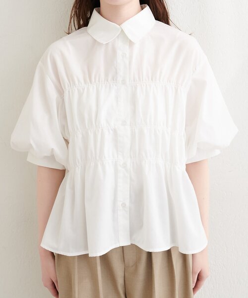 natural couture(ナチュラルクチュール)の「シャーリングパフスリーブブラウス(シャツ/ブラウス・レディース・イエロー系その他/サックスブルー/ブラック/ブルー/オフホワイト・MEDIUM)」の10枚目の写真