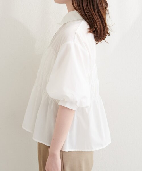 natural couture(ナチュラルクチュール)の「シャーリングパフスリーブブラウス(シャツ/ブラウス・レディース・イエロー系その他/サックスブルー/ブラック/ブルー/オフホワイト・MEDIUM)」の11枚目の写真