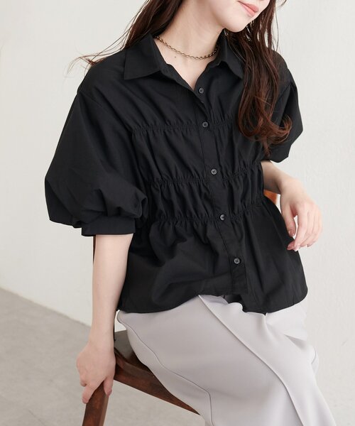 natural couture(ナチュラルクチュール)の「シャーリングパフスリーブブラウス(シャツ/ブラウス・レディース・イエロー系その他/サックスブルー/ブラック/ブルー/オフホワイト・MEDIUM)」の18枚目の写真