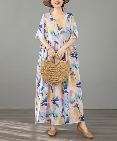 AMAJI(アマジ)の「ボヘミアン風 水彩風プリントロングワンピース 半袖 ゆったり(ワンピース・レディース・マルチ・FREE)」の4枚目の写真