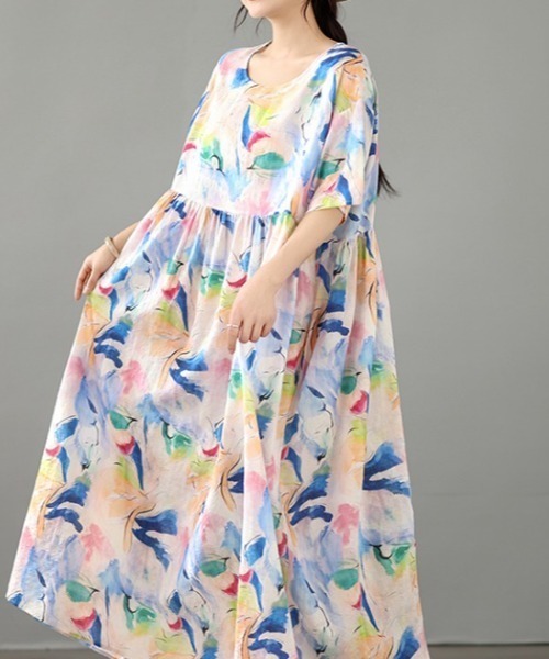 AMAJI(アマジ)の「ボヘミアン風 水彩風プリントロングワンピース 半袖 ゆったり(ワンピース・レディース・マルチ・FREE)」の2枚目の写真