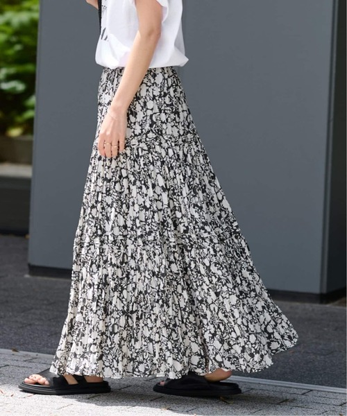 JOURNAL STANDARD relume（ジャーナルスタンダード　レリューム）の「《WEB限定追加2》コットンボイルクリンクルティアードスカート（柄）（スカート・レディース・グリーン系その他/サックスブルー/ブラック系その他・FREE）」の8枚目の写真