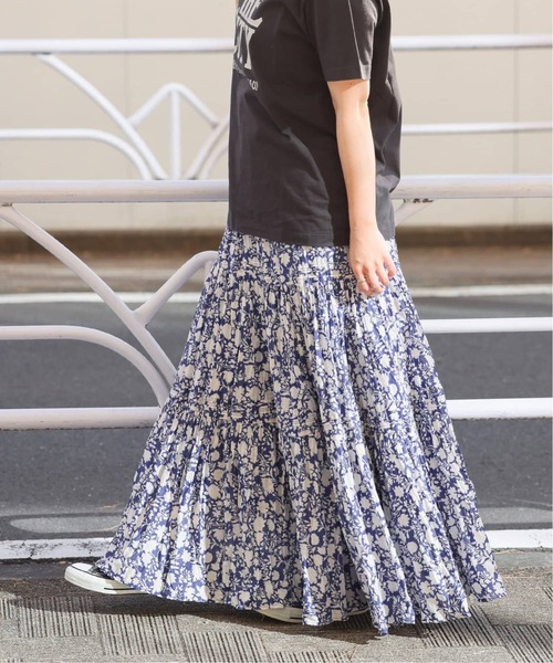 JOURNAL STANDARD relume（ジャーナルスタンダード　レリューム）の「《WEB限定追加2》コットンボイルクリンクルティアードスカート（柄）（スカート・レディース・グリーン系その他/サックスブルー/ブラック系その他・FREE）」の17枚目の写真