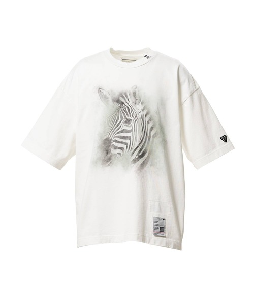 Maison MIHARA YASUHIRO(メゾンミハラヤスヒロ)の「【MIHARAYASUHIRO/ミハラヤスヒロ】Horse Printed T-shirt / HORSE PRINTED TEE(Tシャツ/カットソー・メンズ・ブラック/ホワイト・48/46/44)」の2枚目の写真