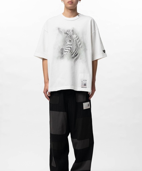Maison MIHARA YASUHIRO(メゾンミハラヤスヒロ)の「【MIHARAYASUHIRO/ミハラヤスヒロ】Horse Printed T-shirt / HORSE PRINTED TEE(Tシャツ/カットソー・メンズ・ブラック/ホワイト・48/46/44)」の6枚目の写真