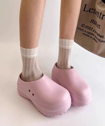 Vipoa（ヴィポア）の「ボリュームクロッグスリッポン（スリッポン）」