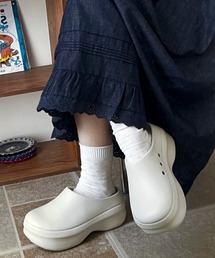 Vipoa（ヴィポア）の「ボリュームクロッグスリッポン（スリッポン）」