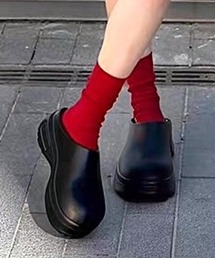 Vipoa（ヴィポア）の「Color volume clog shoes（スリッポン）」